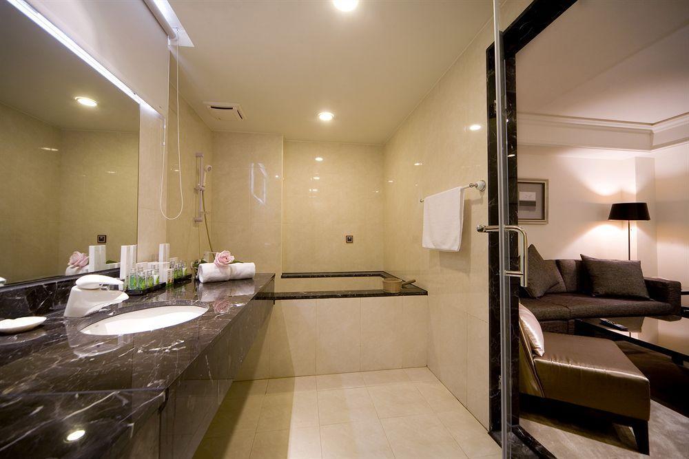 Longbon Resort Beitou Taipei Exterior photo