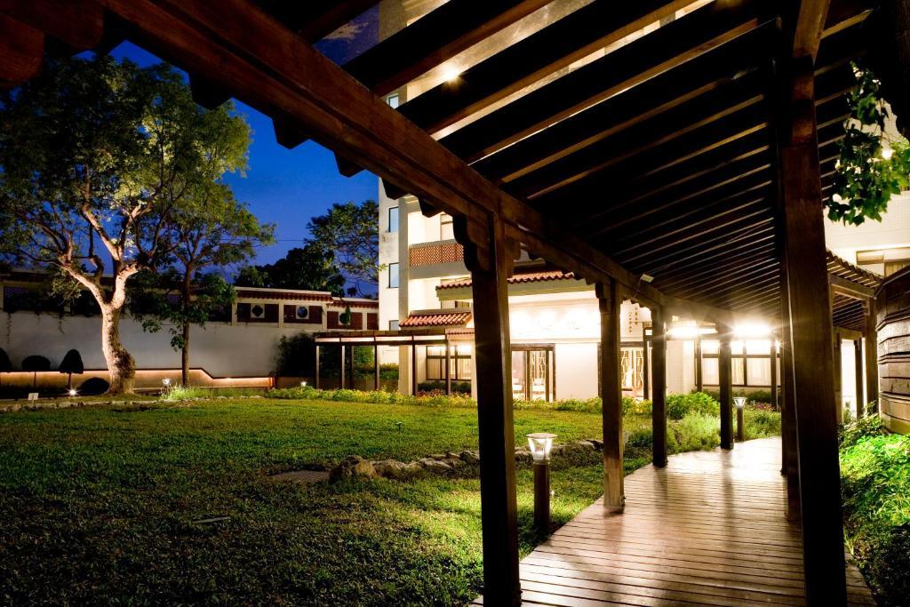 Longbon Resort Beitou Taipei Exterior photo